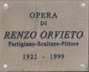 La targa dedicata allìAutore dell'opera